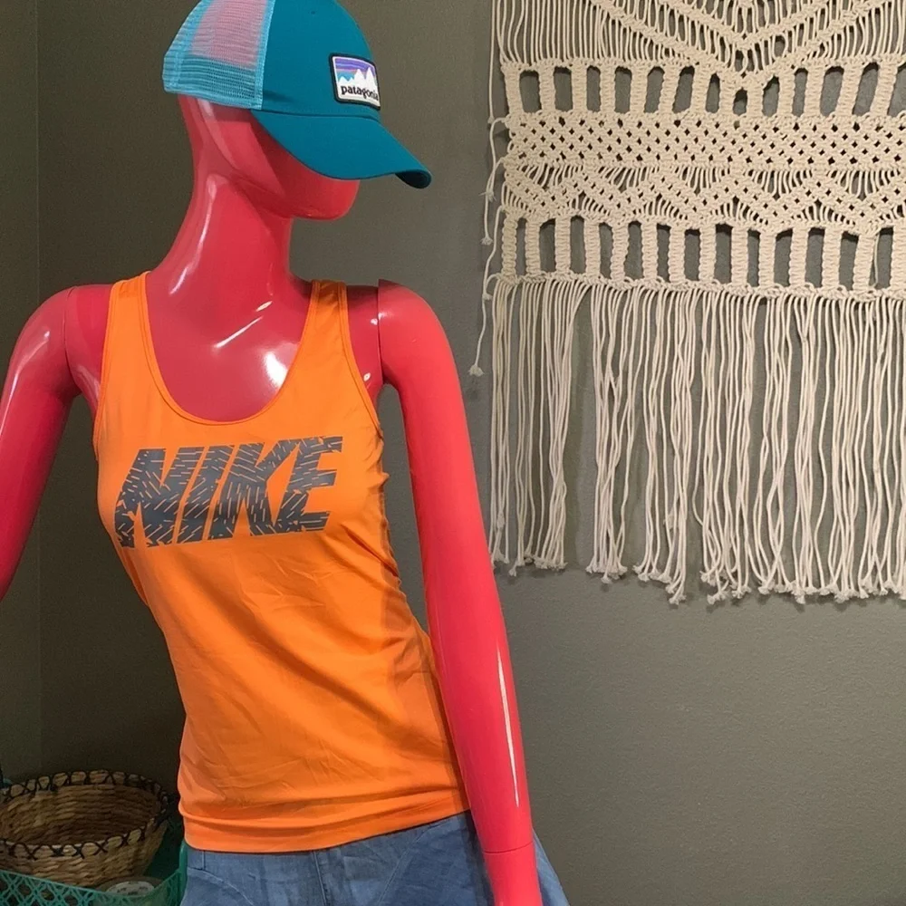 NIKE PRO